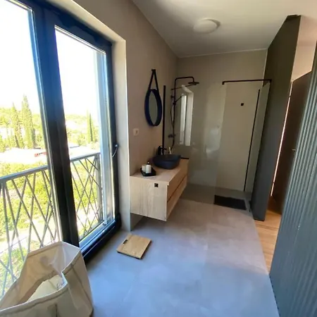 아파트 Adria Mit Traumhaften Blick Auf 룸바르다